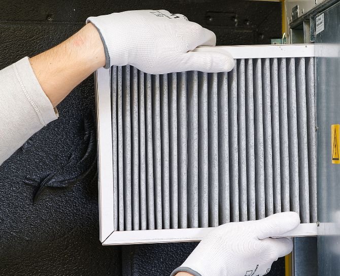 Air_filter_replacement[1]