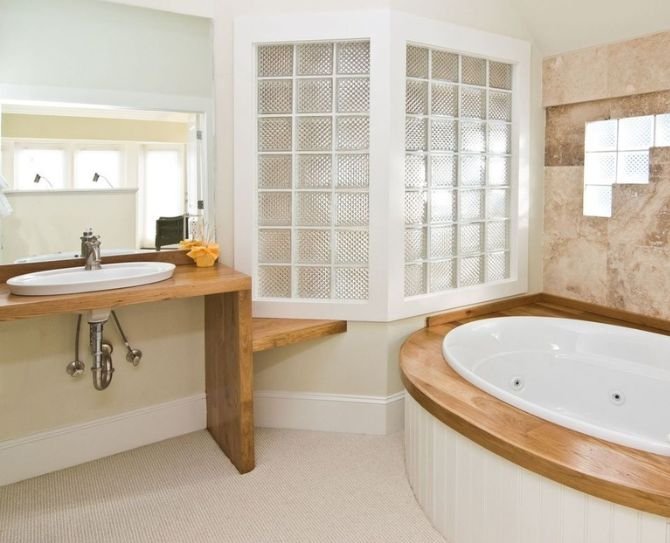 Upgrade your bathroom with our top-notch remodeling services. We specialize in plumbing, tiling, fixtures, and design, creating a relaxing, luxurious space that combines elegance and practicality for your daily comfort.